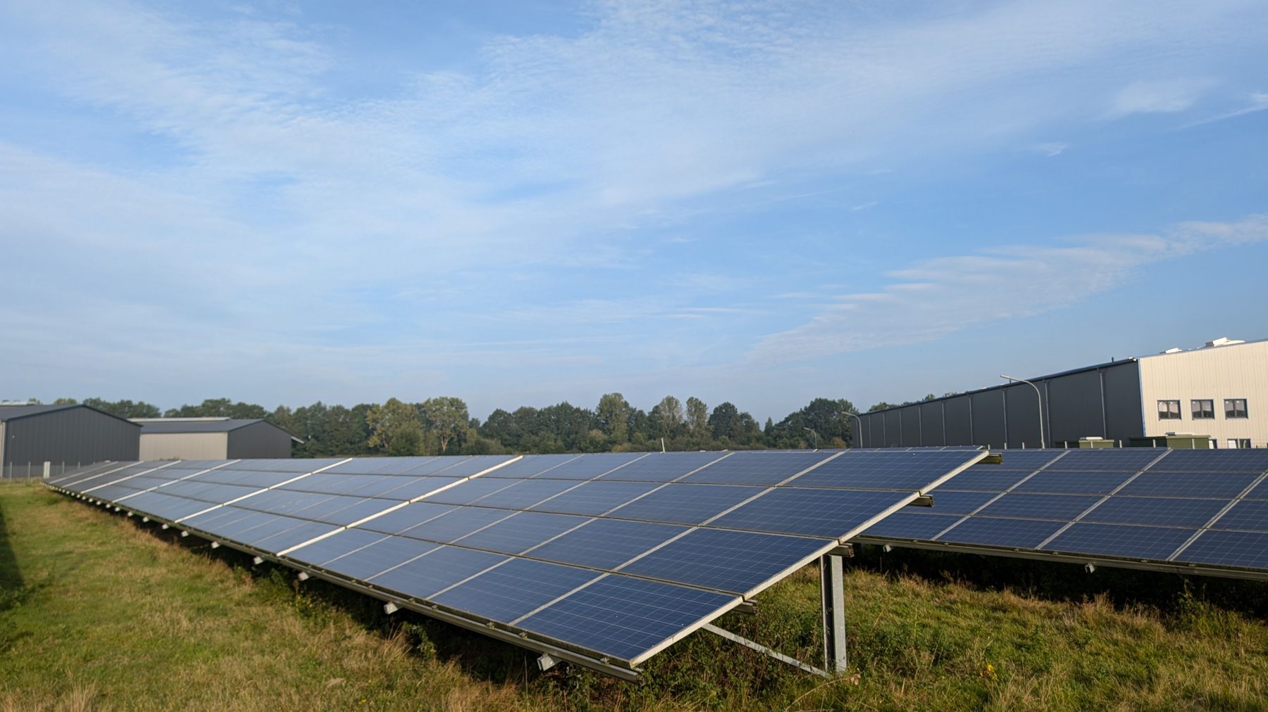 Industrial building with a solar installation